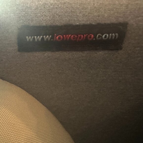 Lowepro Nova 160 AW Camera Shoulder Bag – Black - Picture 2 of 5